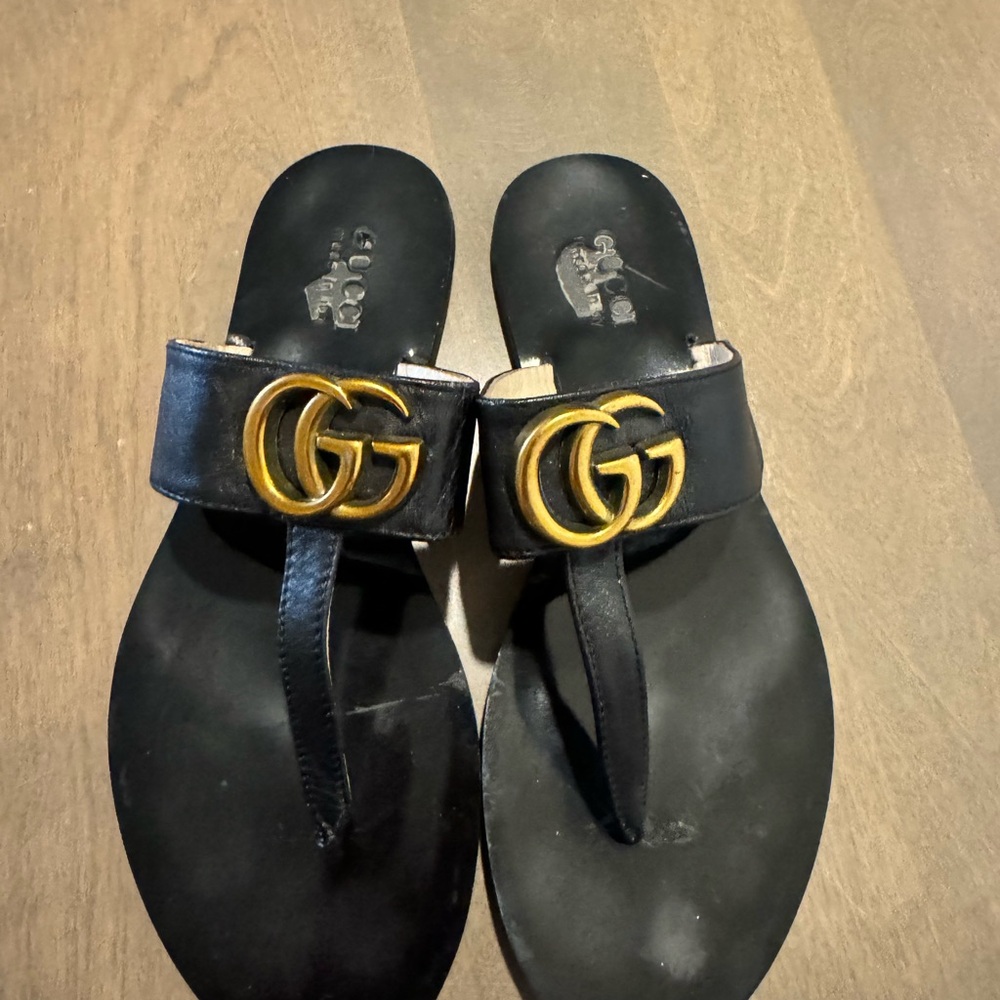Gucci Black Sandals with Gold Logo